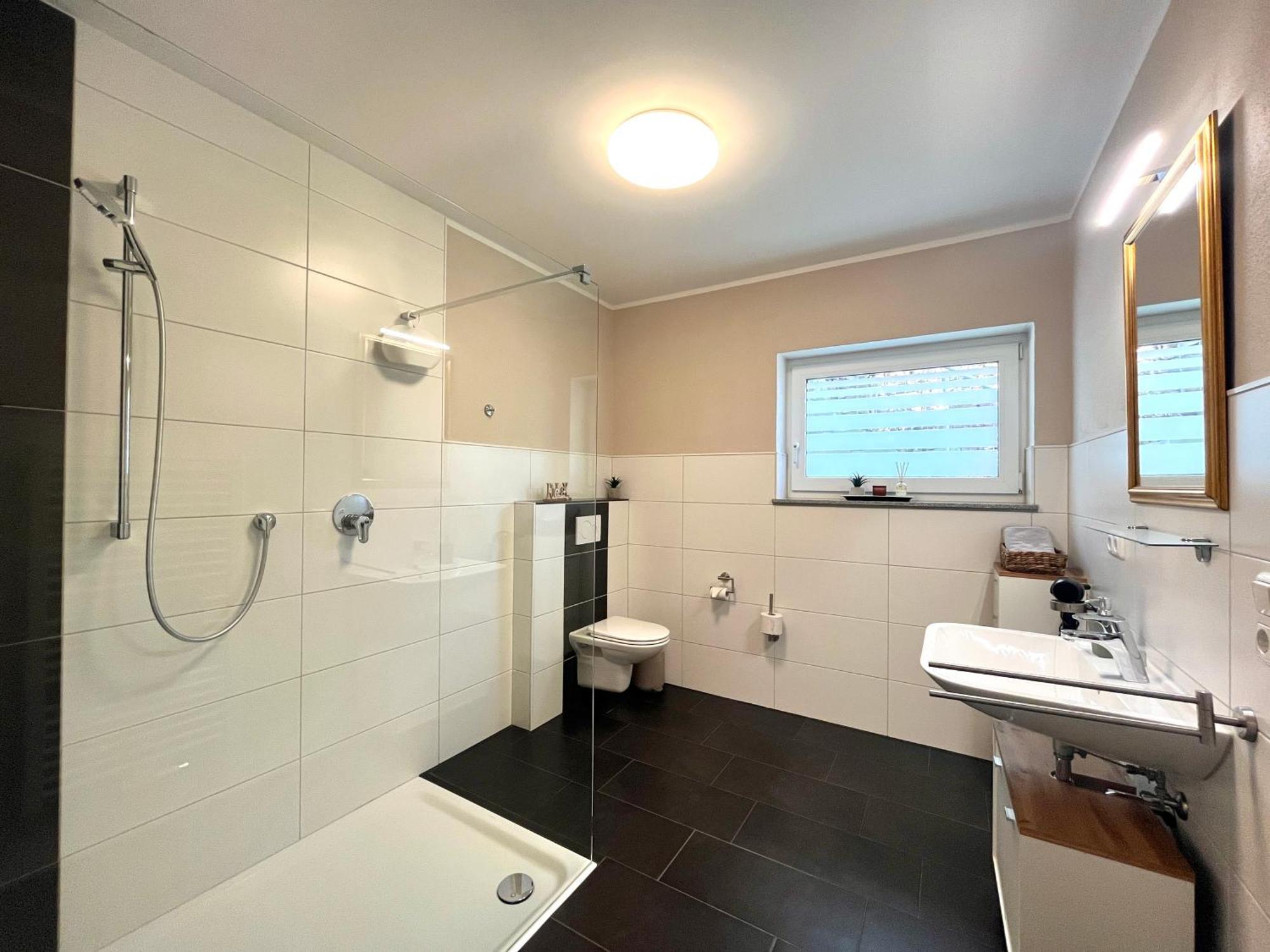 Ferienwohnung Sonnenterrasse, 1-4 Personen, 2 Schlafzimmer, Grosse Terrasse Мюден Экстерьер фото